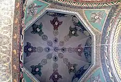 کلیسای جامع اچمیادزین dome اثر Hovnatan Hovnatanyan و پسرش Mkrtum Hovnatanyan.