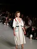 لباس متوسط (میدی)