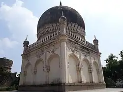مقبره فاطمه سلطان