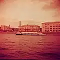 نور قرمز بیش از حد ناشی از بارگذاری فیلم رنگی در جهت اشتباه