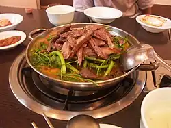خورش گائگوگی (گوشت سگ) در یک رستوران در سئول کره جنوبی سرو می‌شد