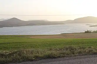 کرانه ساحل دریاچه گلابر