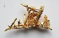 نمونه کریستال طلا