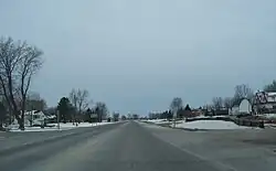 Looking north at the north side of Greenleaf on Wisconsin highways 32 و 57