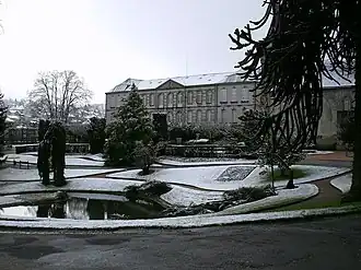 The park and the Sénatorerie Museum، in Guéret
