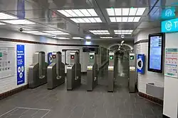 نیم طبقه منتهی به ورودی ۷