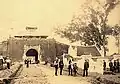 نمای پشتی از درون دژ