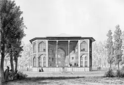 نمای ورودی پشت نقاشی پاسکال کوست