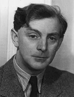 Young, clean-shaven man