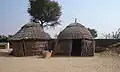 کلبه‌ها در بیابان تار