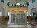 نمایی از داخل آرامگاه