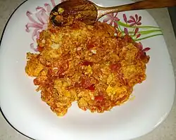 تخم مرغ و گوجه فرنگی