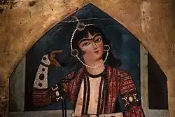 عکس از نقاشی تاریخی زن ایرانی قاجاری با سینه برهنه در موزه تاریخ گرجستان