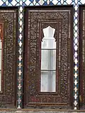 پنجره‌های ایوان تخت مرمر