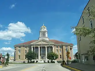 The Dubois County courthouse in جسپر، ایندیانا