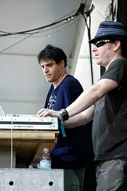 Gabriel performing with Gabriel & Dresden at جشنواره موسیقی و هنر دره کواچلا in 2006