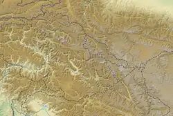 کهرمنگ در Karakoram واقع شده