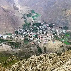تصویری زیبا از روستای کلری کفا از ارتفاعات