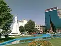 تندیس فردوسی در میدان فردوسی، کرمانشاه