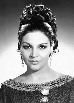 خاطره پروانه