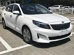 نمای جلو کیا کی۴