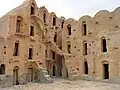 غرفه‌های چند طبقهٔ قصر اولاد سلطان