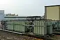 یکی از چندین بانک خازن پوسته‌ای  قدرت با ذخیره سازی انرژی ، برای تولید میدان مغناطیسی در شتابدهنده حلقه هادرون-الکترون ( HERA ) ، واقع در محل DESY در هامبورگ