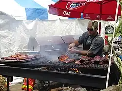 دنده‌های کبابی در Rib-Fest 2006 در لندن ، انتاریو