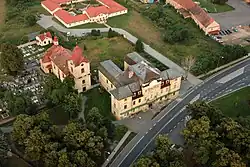 Luštěnice, castle
