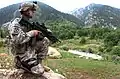 یک سرباز گارد ملی با ام-۲۴۹ در نورستان ،افغانستان، ۲۸ ژوئن ۲۰۰۷