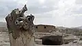 درخت کهنسال در مقابل ورودی معبد مهر
