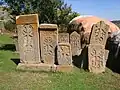 گورستان به همراه چندین چلیپاسنگ