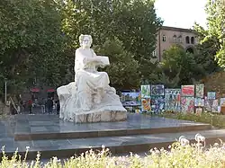Մարտիրոս Սարյանի հուշարձանը Երևանում