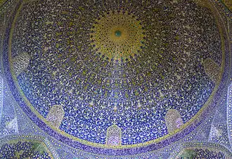 درون گنبد اصلی