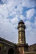 یکی از مناره ها