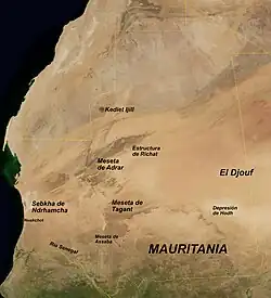 عارضه‌های جغرافیایی بر روی نقشه موریتانی: الجوف، فلات اَدرار، ساختار ریشات (چشم صحرا)، کوه کدیه الجیل، فلات تکانت، سبخة ندرهامشا، فرورفتگی حوض، فلات عصابه، رود سنگال