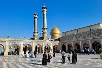 حیاط حرم شاه عبدالعظیم