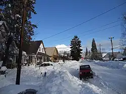 Deep snow in McCloud, with کوه شاستا in the background