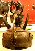 [کلاه‌خود متعلق به عهد ساجیان.