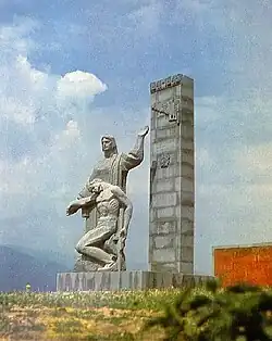تقدیم به سربازان جان‌باخته در جنگ کبیر میهنی