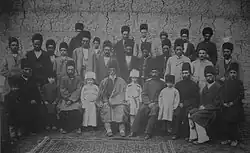 حاج میرزا مهدی کلانتر در میان پسران و نوادگانش