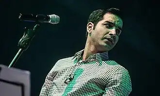 محسن یگانه