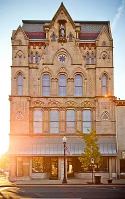 Sidney downtown, with the municipal courts in the Monumental Building.