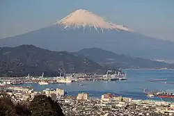 Port of Shimizu and کوه فوجی from Nihondaira