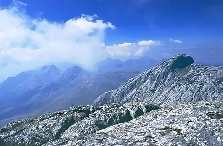 قله ساپیتوا در کوهستان مولانجه.