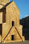 نمای روبروی نوراوانک
