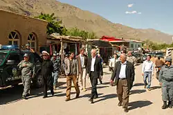 بازدید مسؤولین افغان از بازارک در سال ۱۳۹۰
