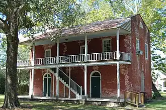Old Livingston Parish Courthouse in اسپرینگفیلد، لوئیزیانا
