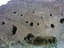 دخمه‌های سنگی کافر کلی