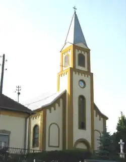 The میکائیل Archangel کلیسای کاتولیک